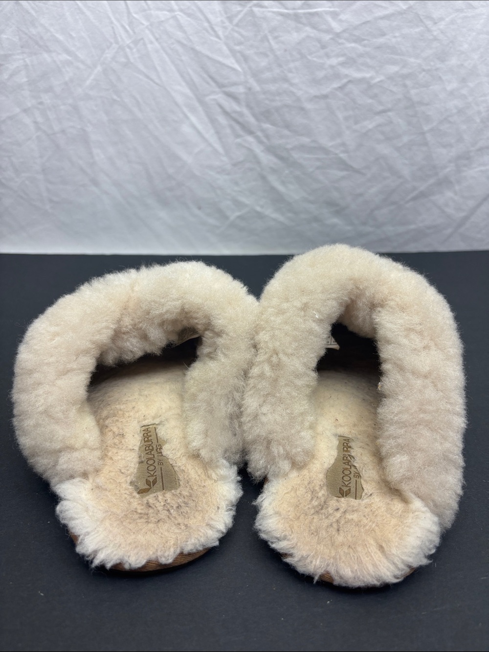 Koolaburra Slippers women’s SZ 8, box 48 - Picture 4 of 6